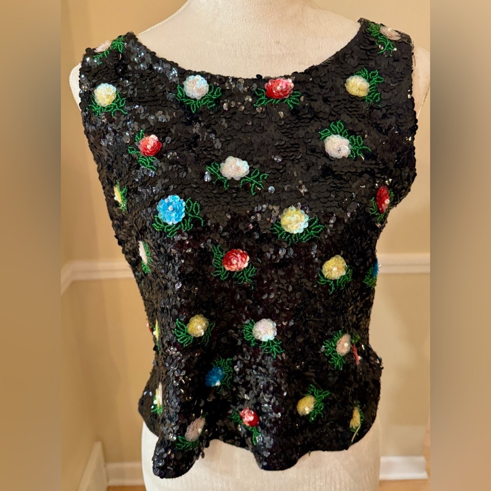 💐🖤 Silk Blend Top w/ Floral Sequin Sleeveless Black Embellished Tank, Sz M